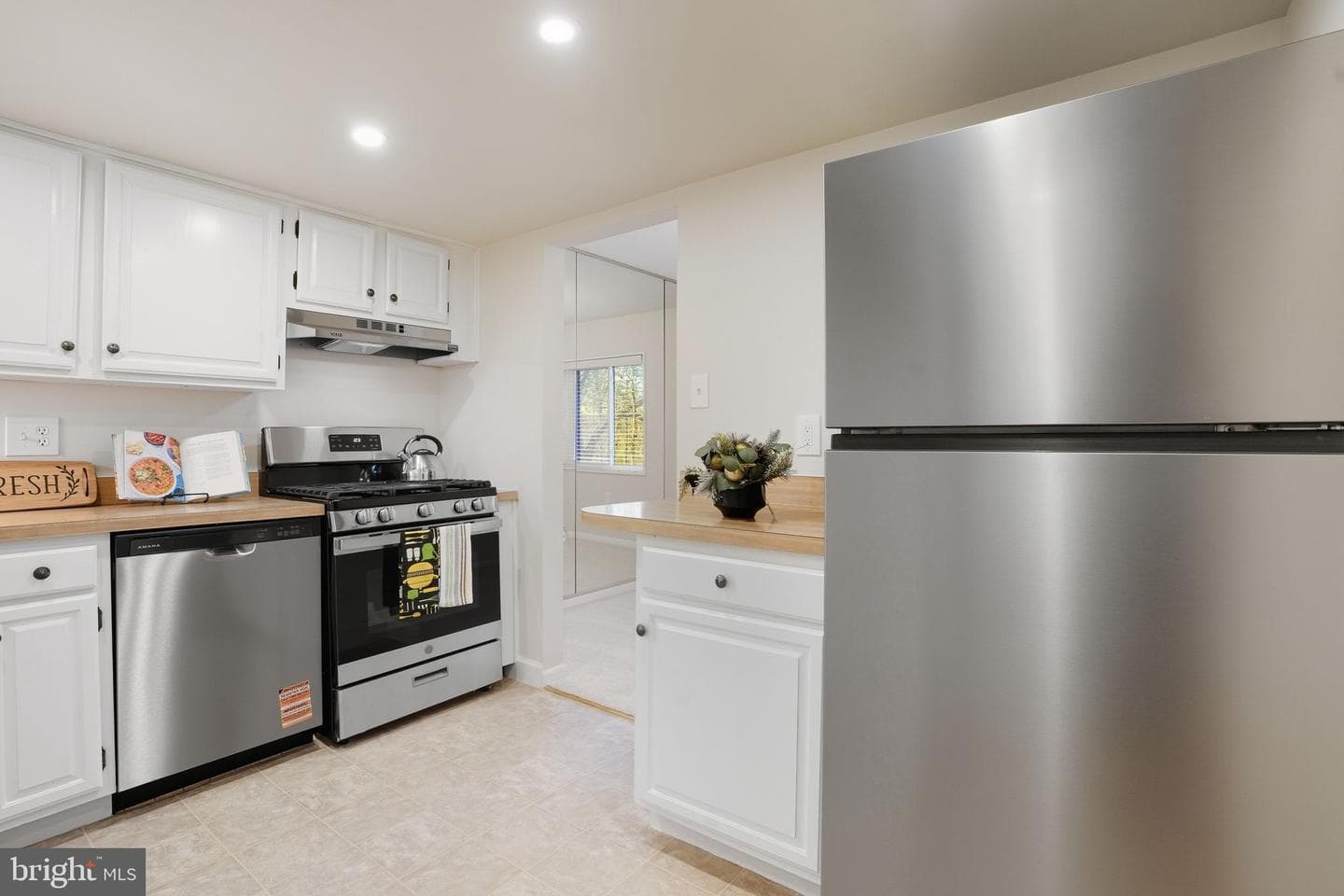 1552 Northgate Square #12b photo 5
