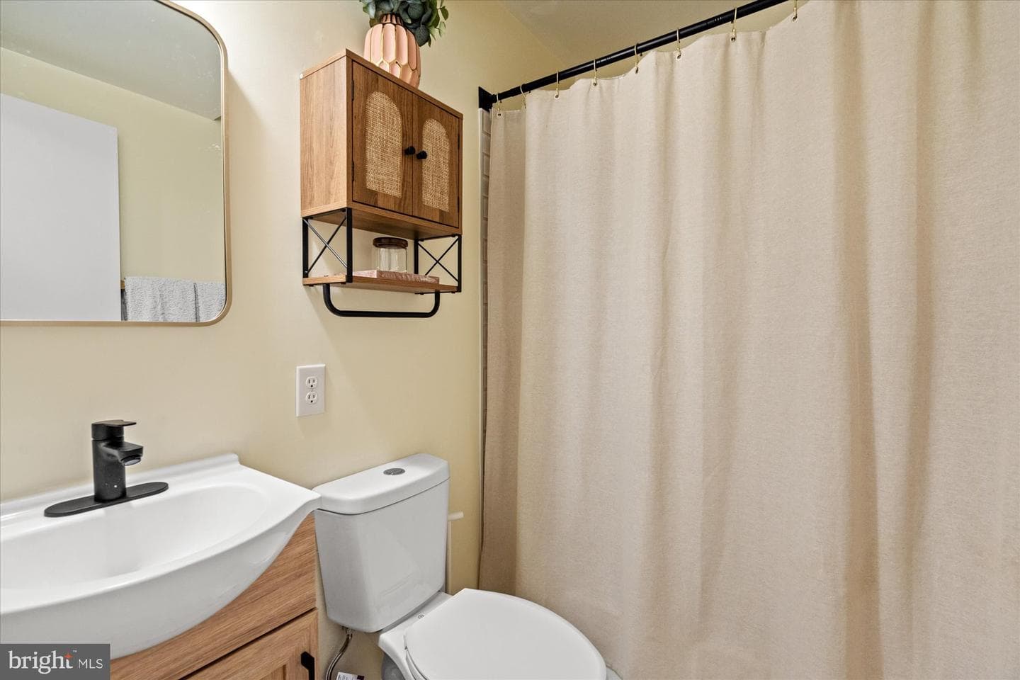 2402 Popkins Lane photo 37