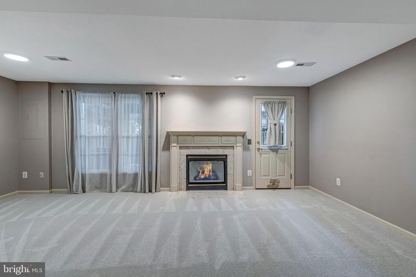 7706 Effingham Square photo 44