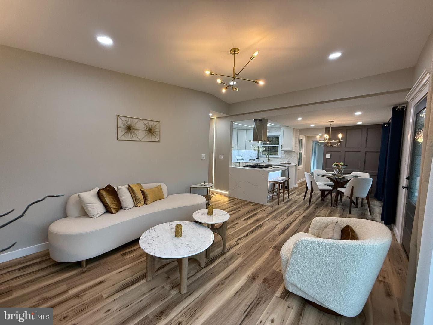 3020 Fredsen Place photo 8