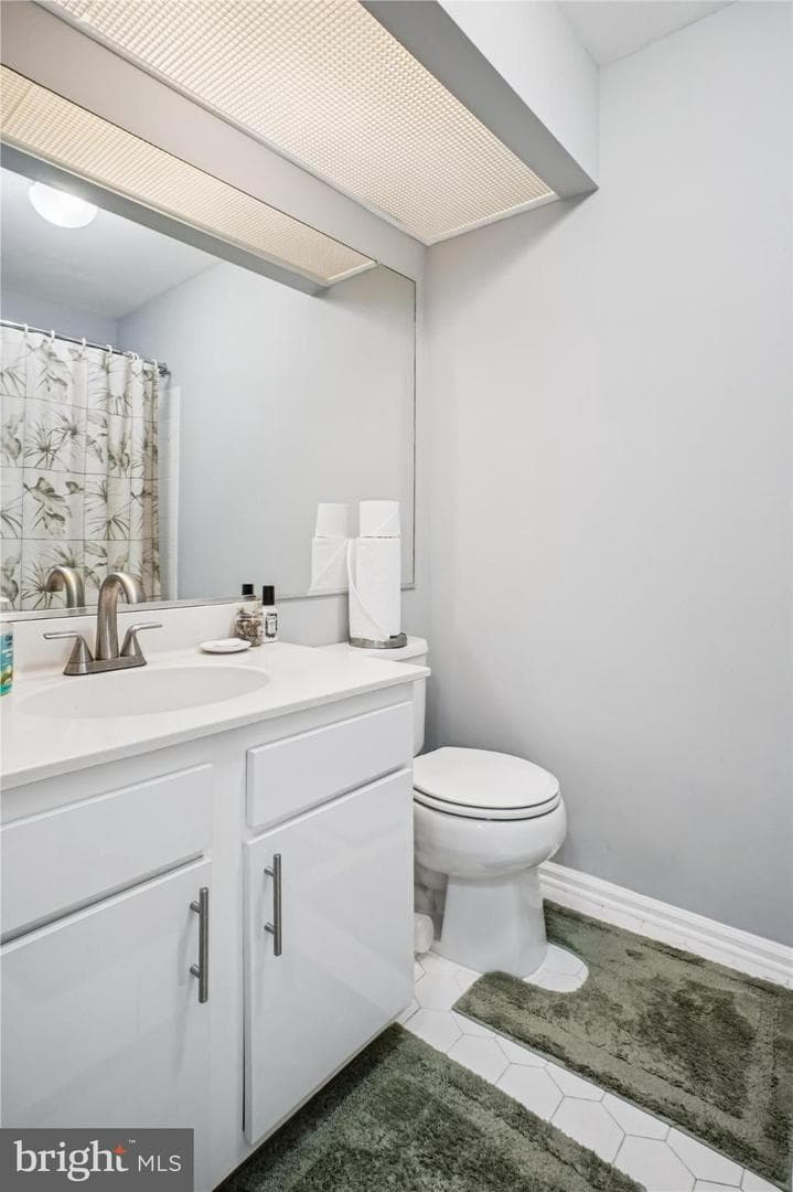 4555 Interlachen Court #j photo 7