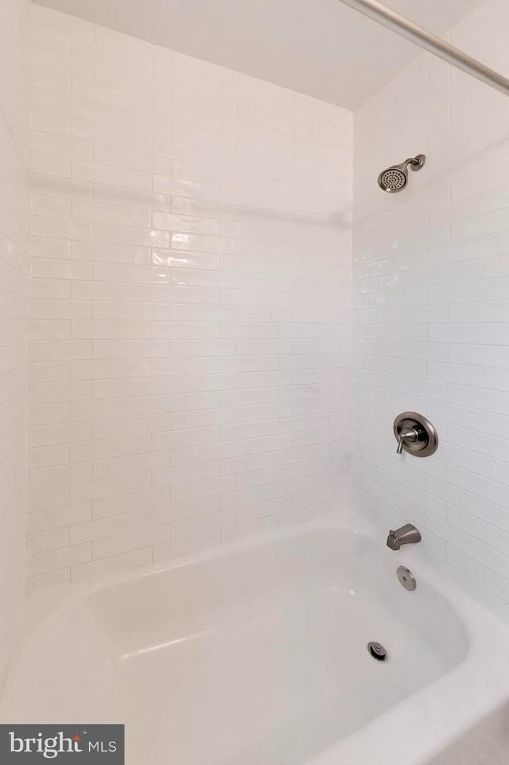 5816 Amelia Street photo 26