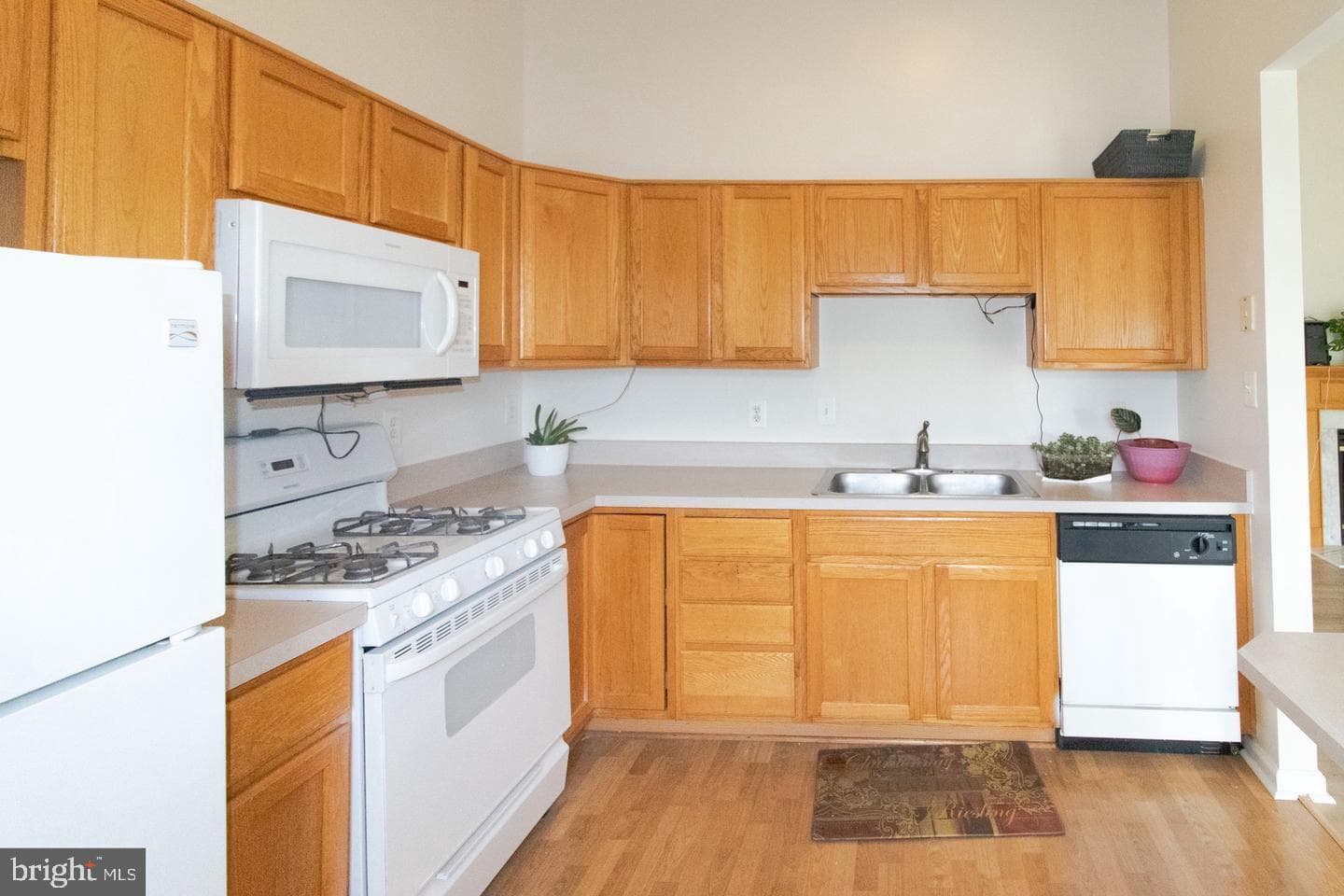 7505 Calderon Court #j photo 17