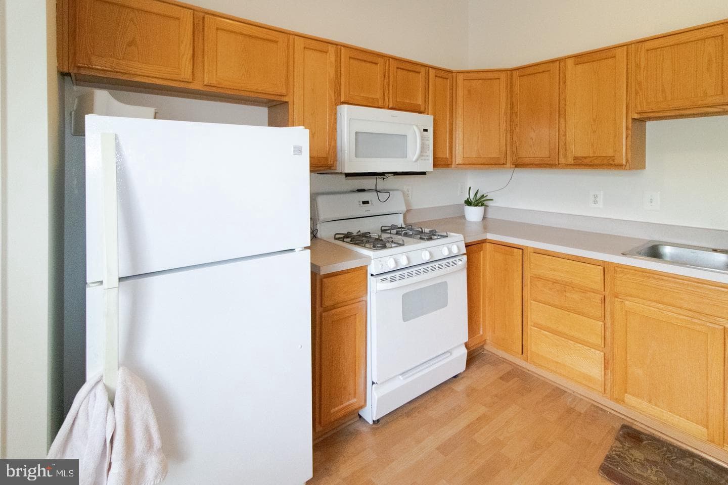 7505 Calderon Court #j photo 18
