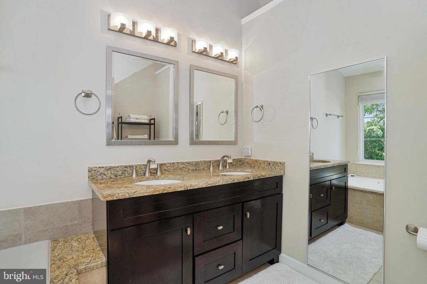 14618 Stream Pond Drive photo 40