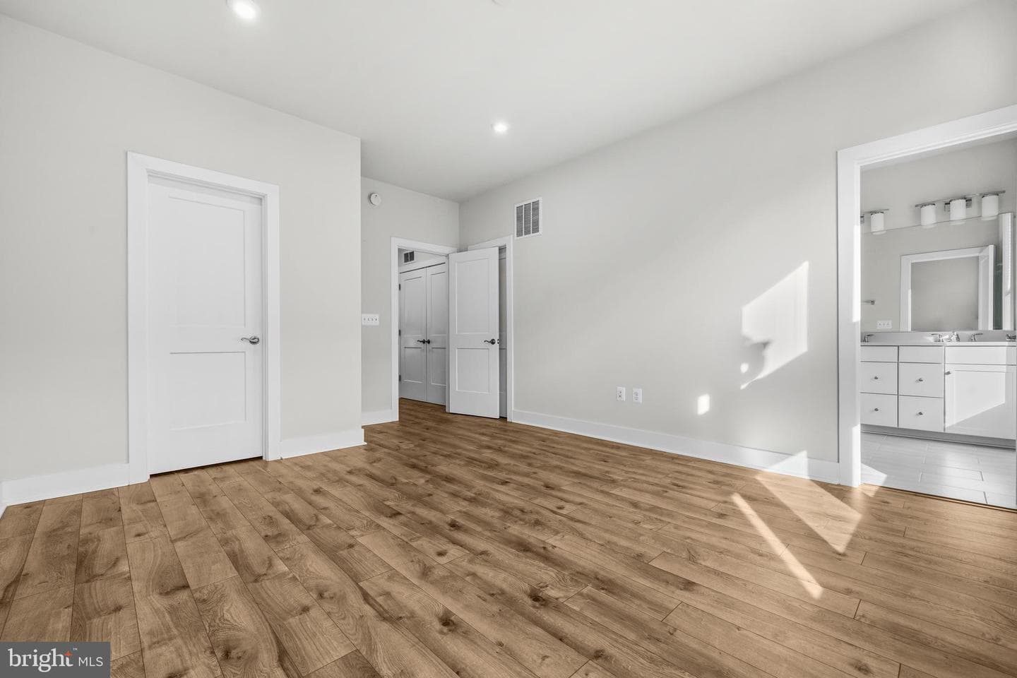 2433 Liberty Loop photo 21