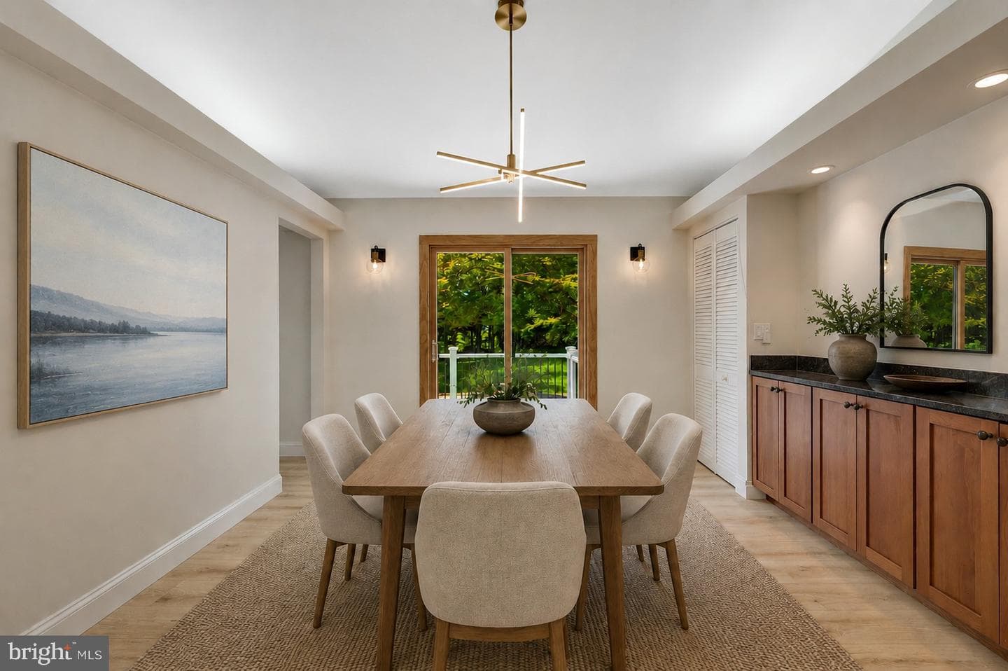 822 Walker Road photo 4