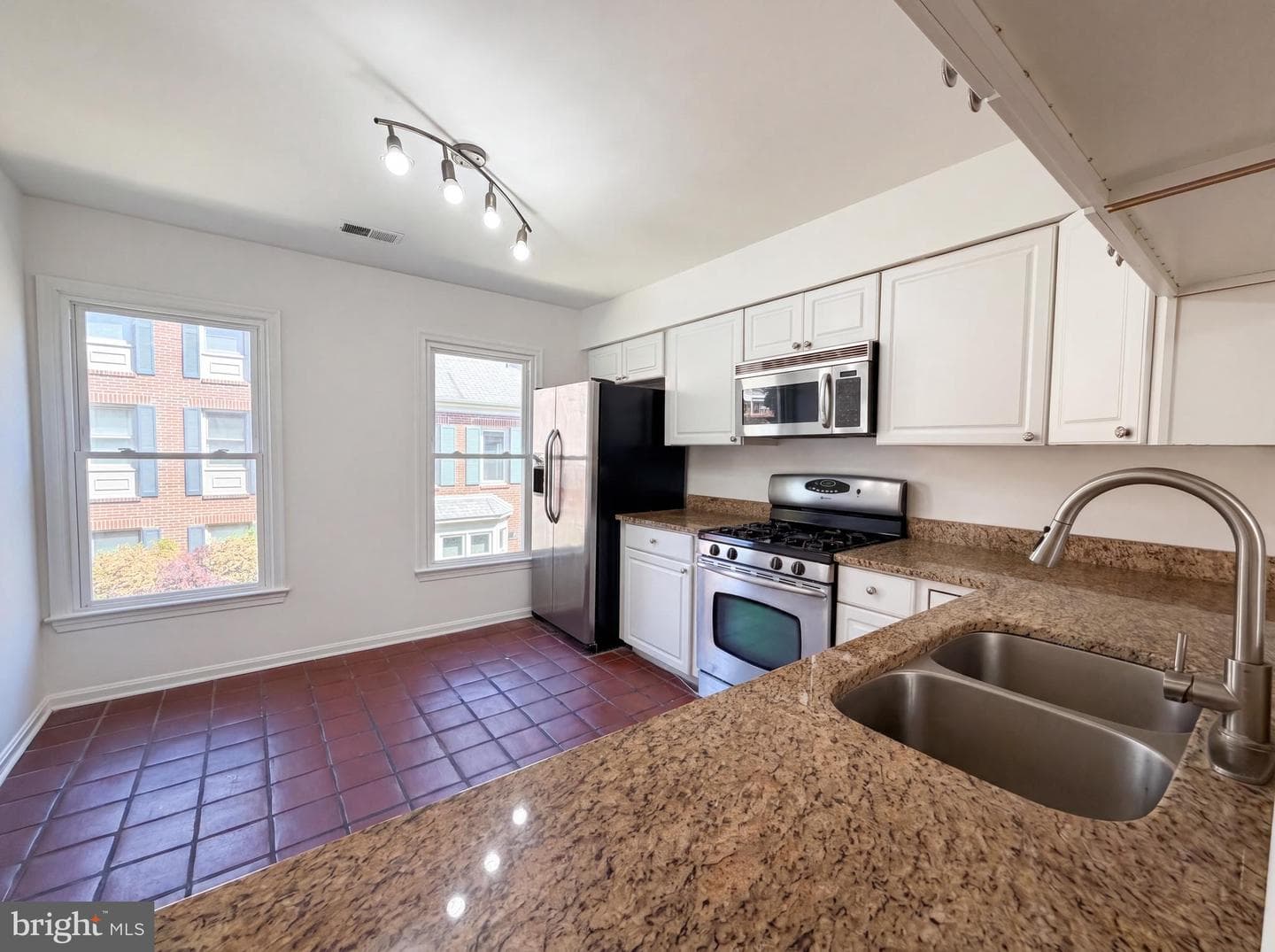 7579 Chrisland Cove photo 11