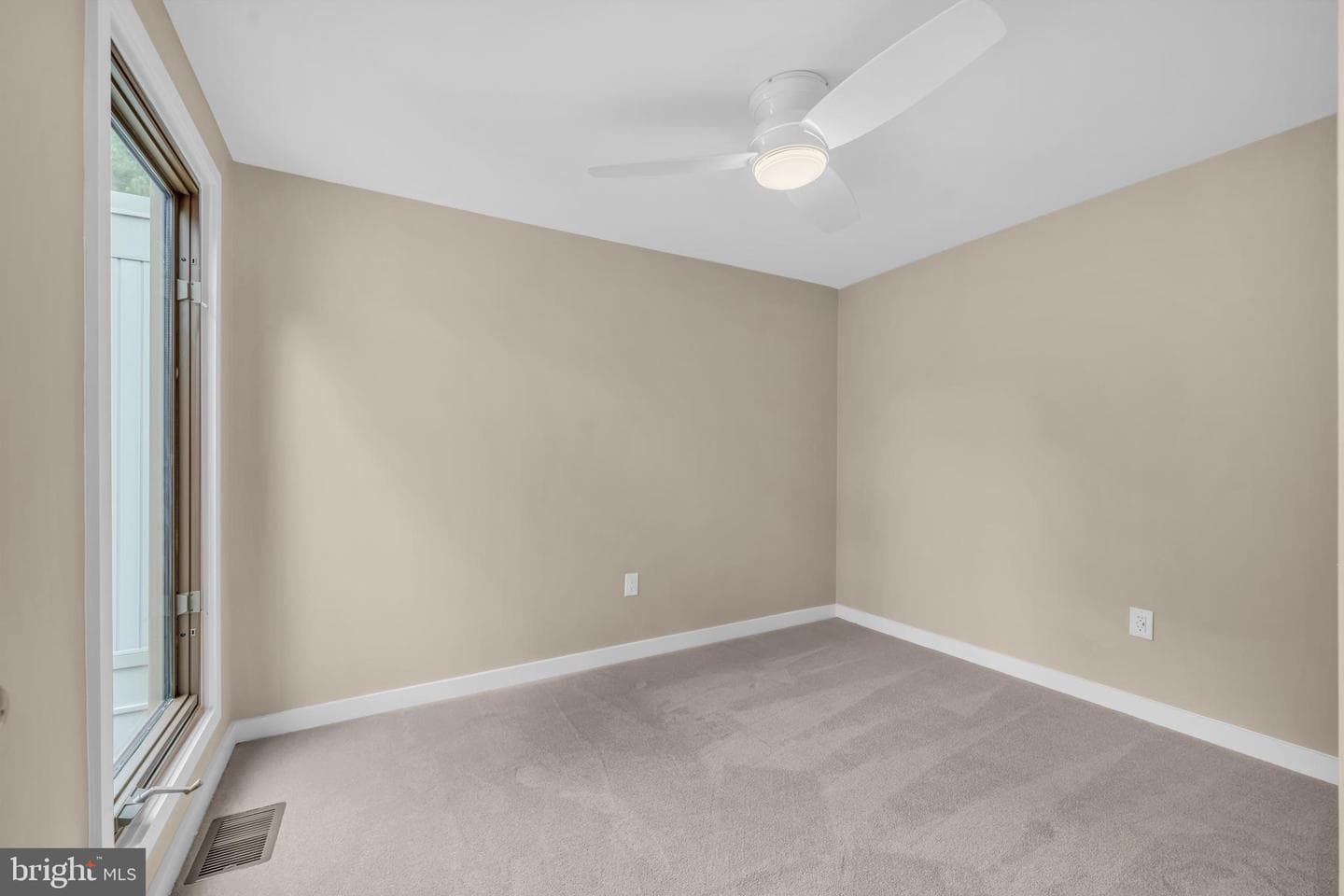 1806 N Shore Ct photo 31