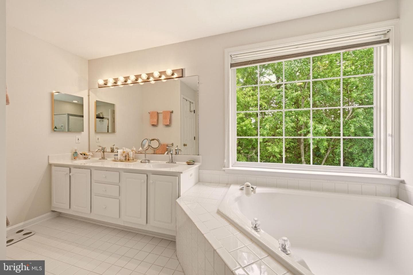 4093 Oak Village Landing photo 22