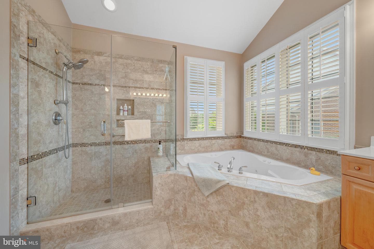 1925 Logan Manor Drive photo 25