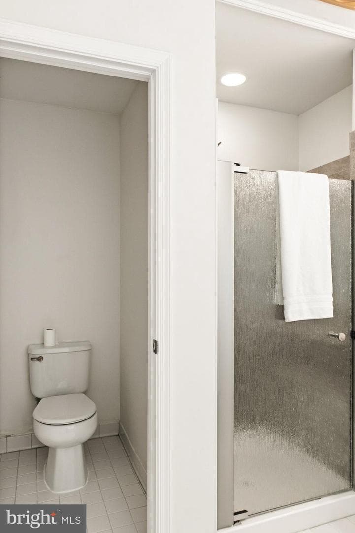10008 Leamoore Lane photo 42