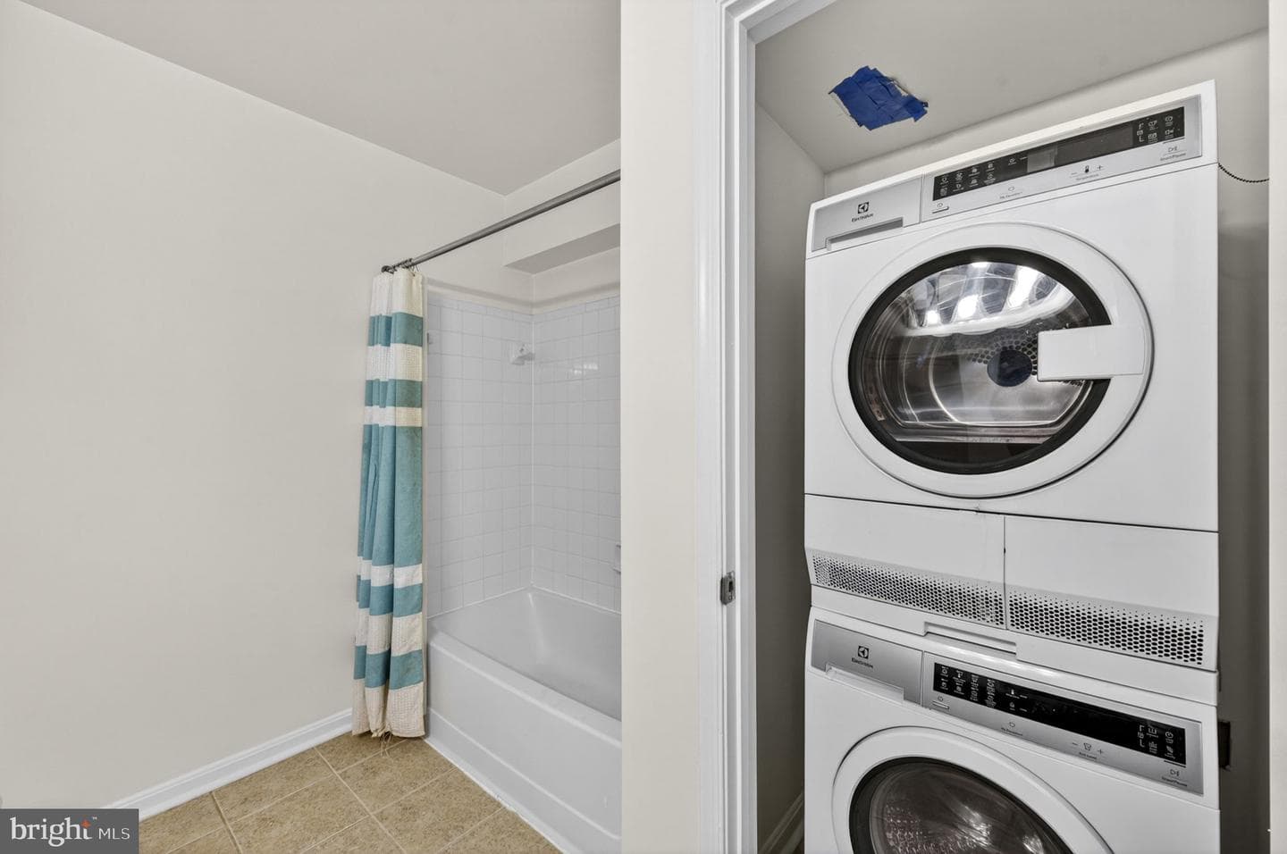 3179 Summit Square Drive #2-E1 photo 33