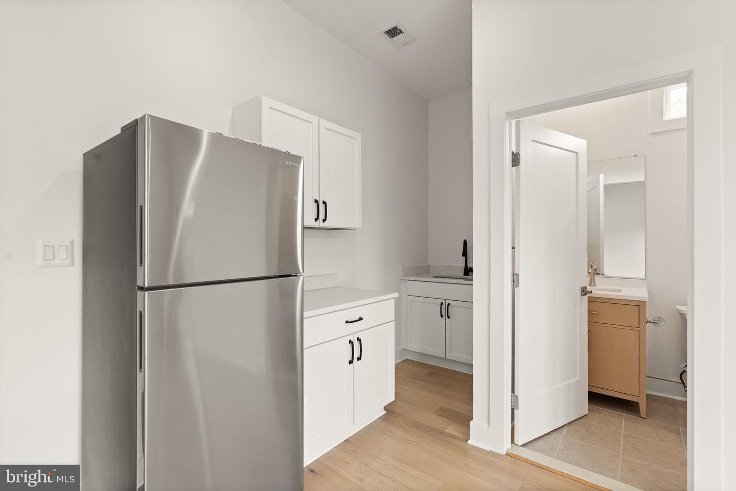 6468 Windham Avenue photo 89