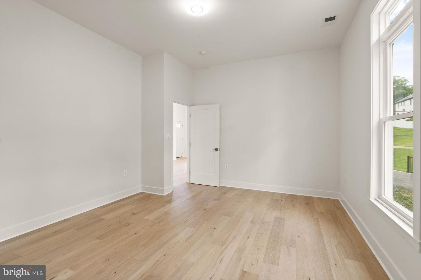 6468 Windham Avenue photo 93