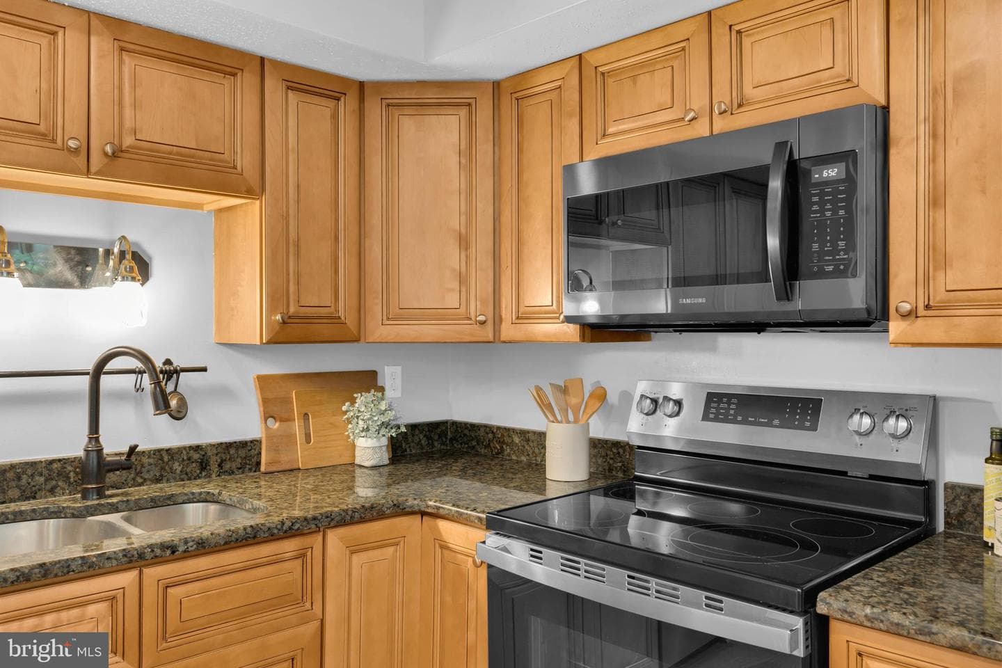 6806 Heatherway Court photo 17
