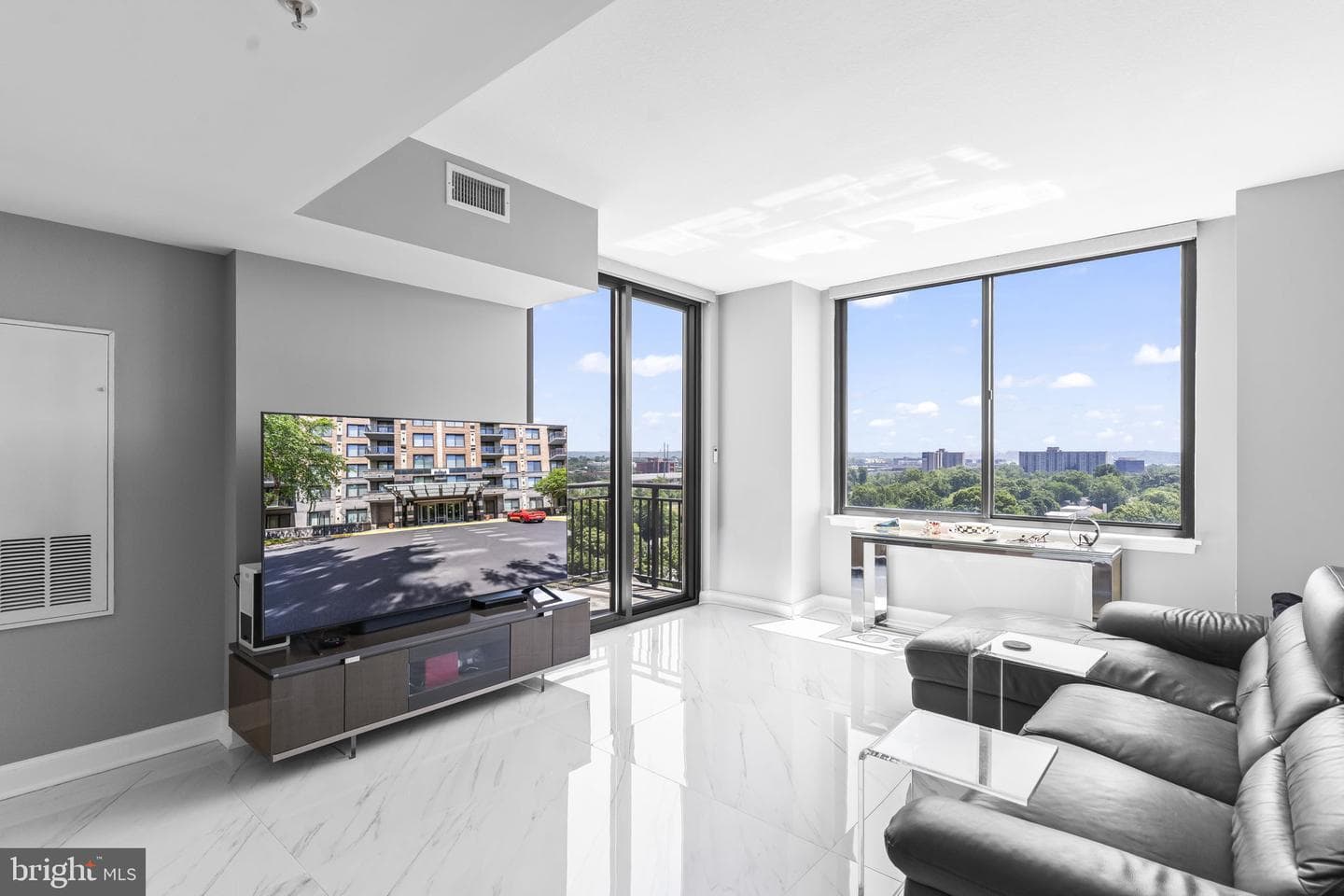 2451 Midtown Ave # 1315 photo 2