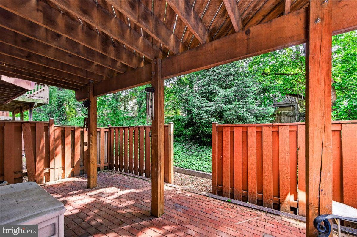 4239 Sleepy Lake Drive photo 35