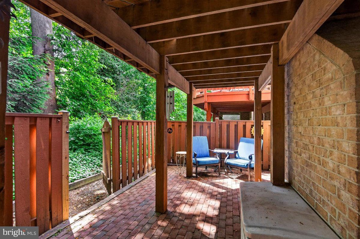 4239 Sleepy Lake Drive photo 37