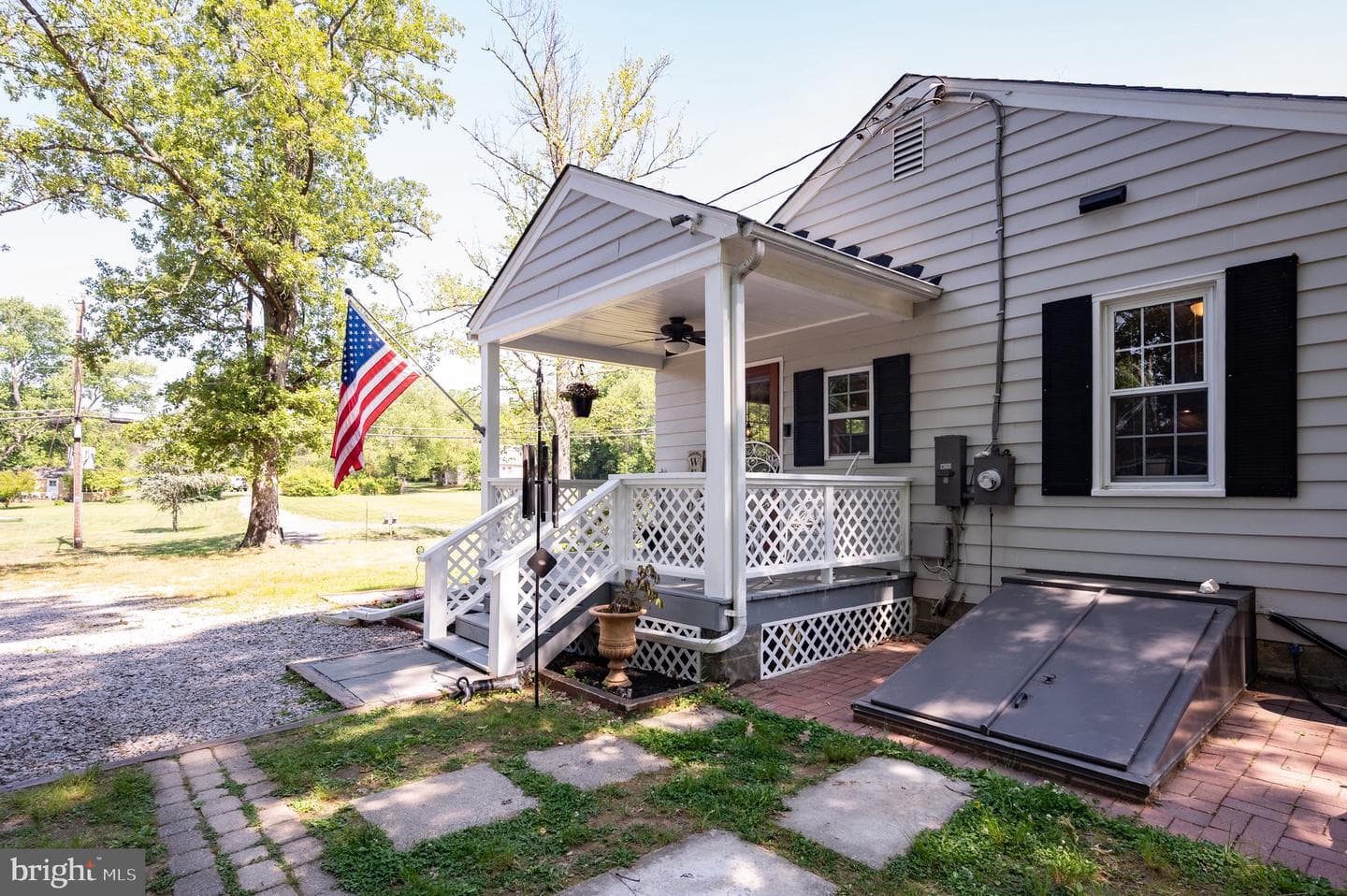 10429 Old Colchester Road photo 4