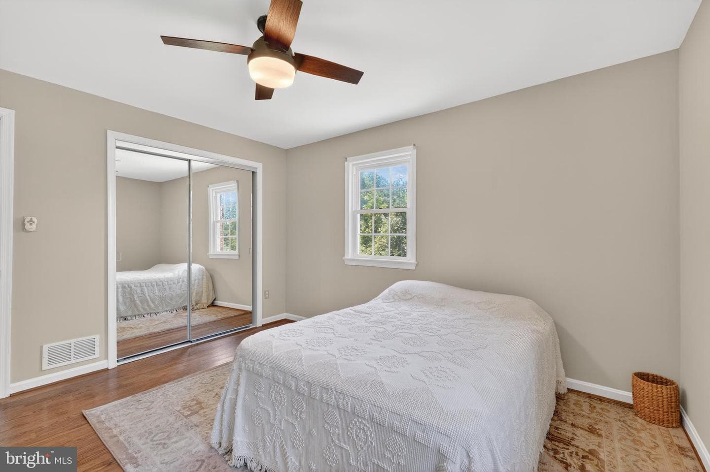 6727 Newington Road photo 26