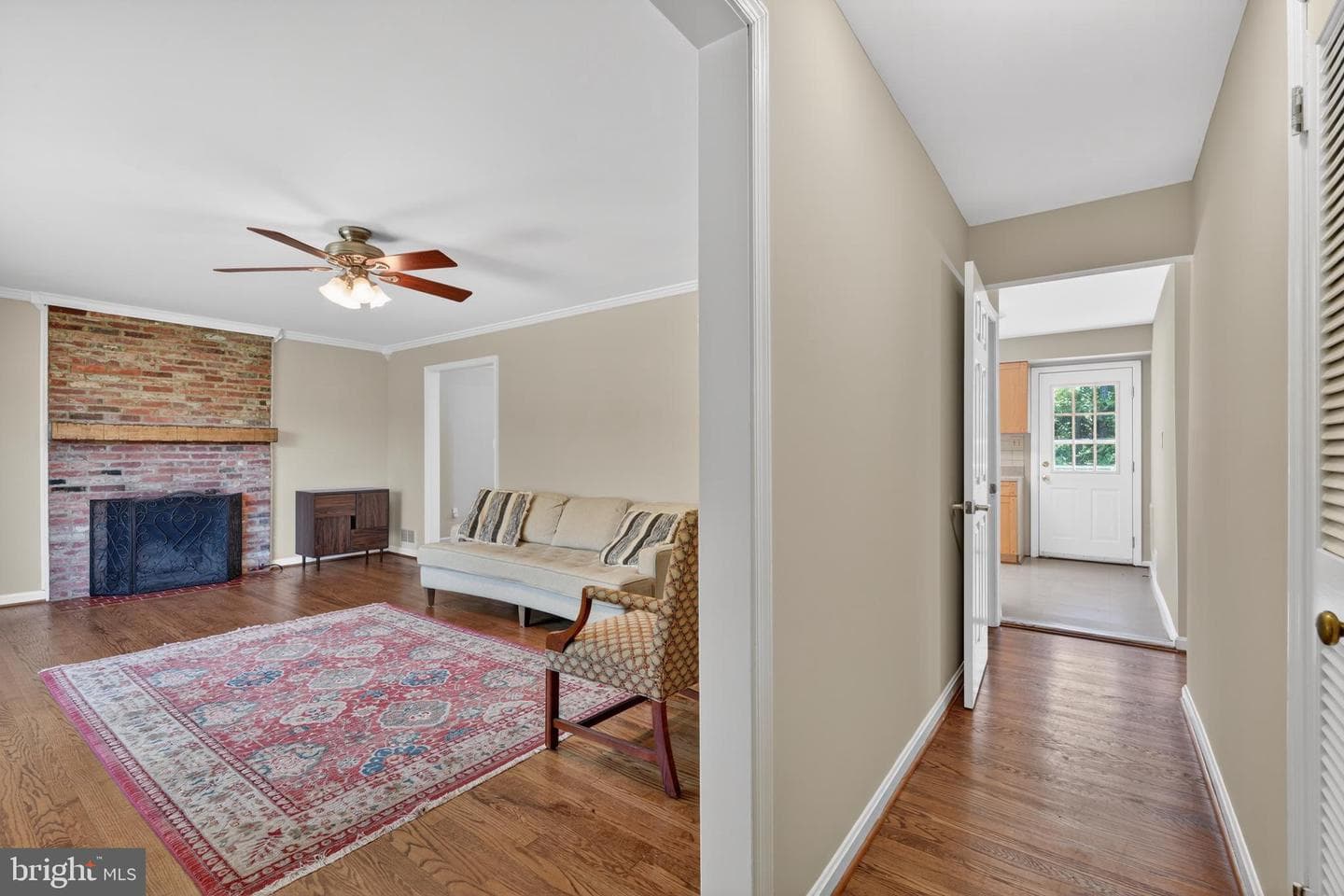 6727 Newington Road photo 7