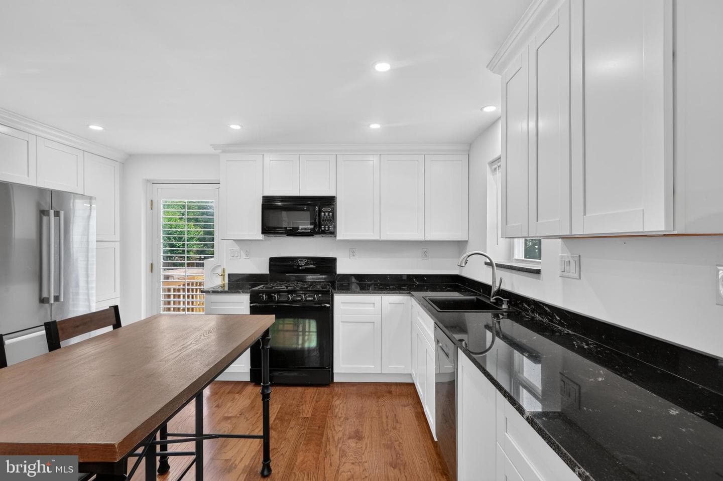 2218 Farrington Avenue photo 9