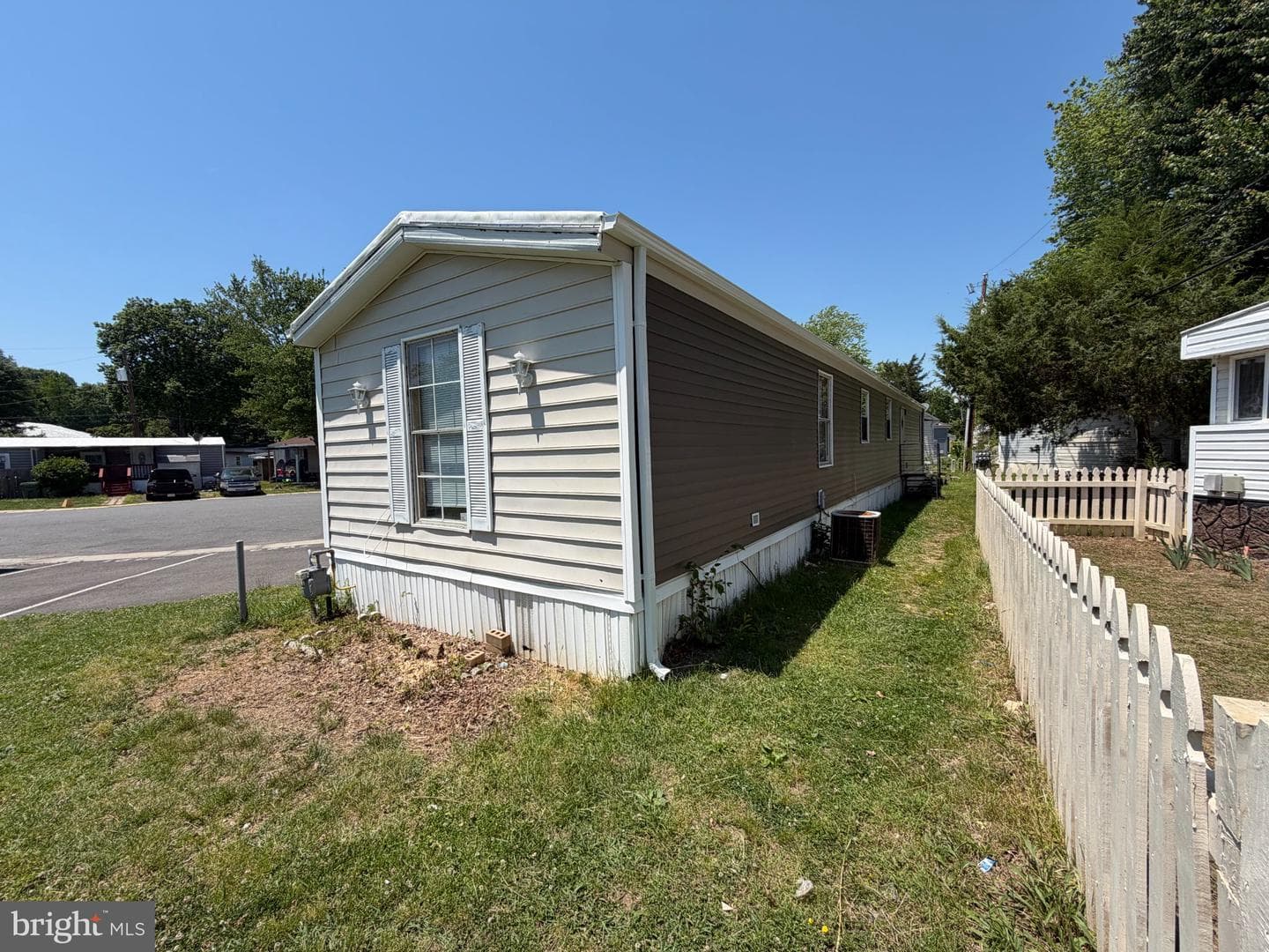 7923 Stork Road photo 4