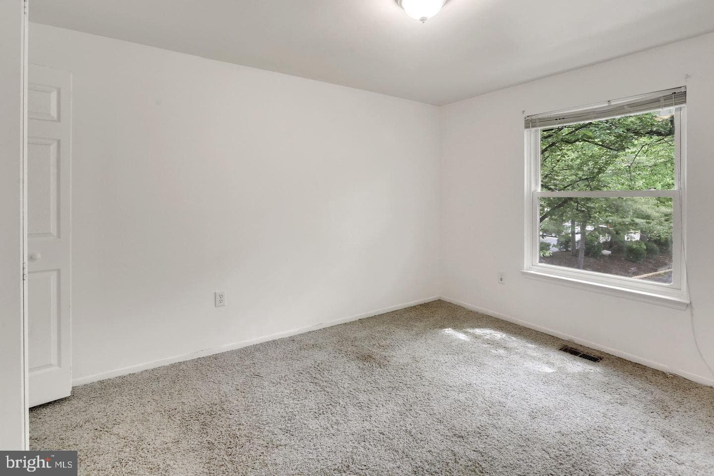 6060 Hollow Knoll Court photo 12