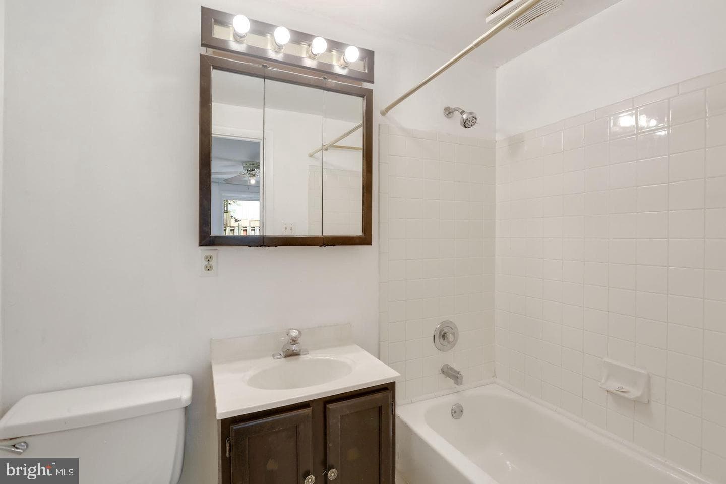 6060 Hollow Knoll Court photo 8