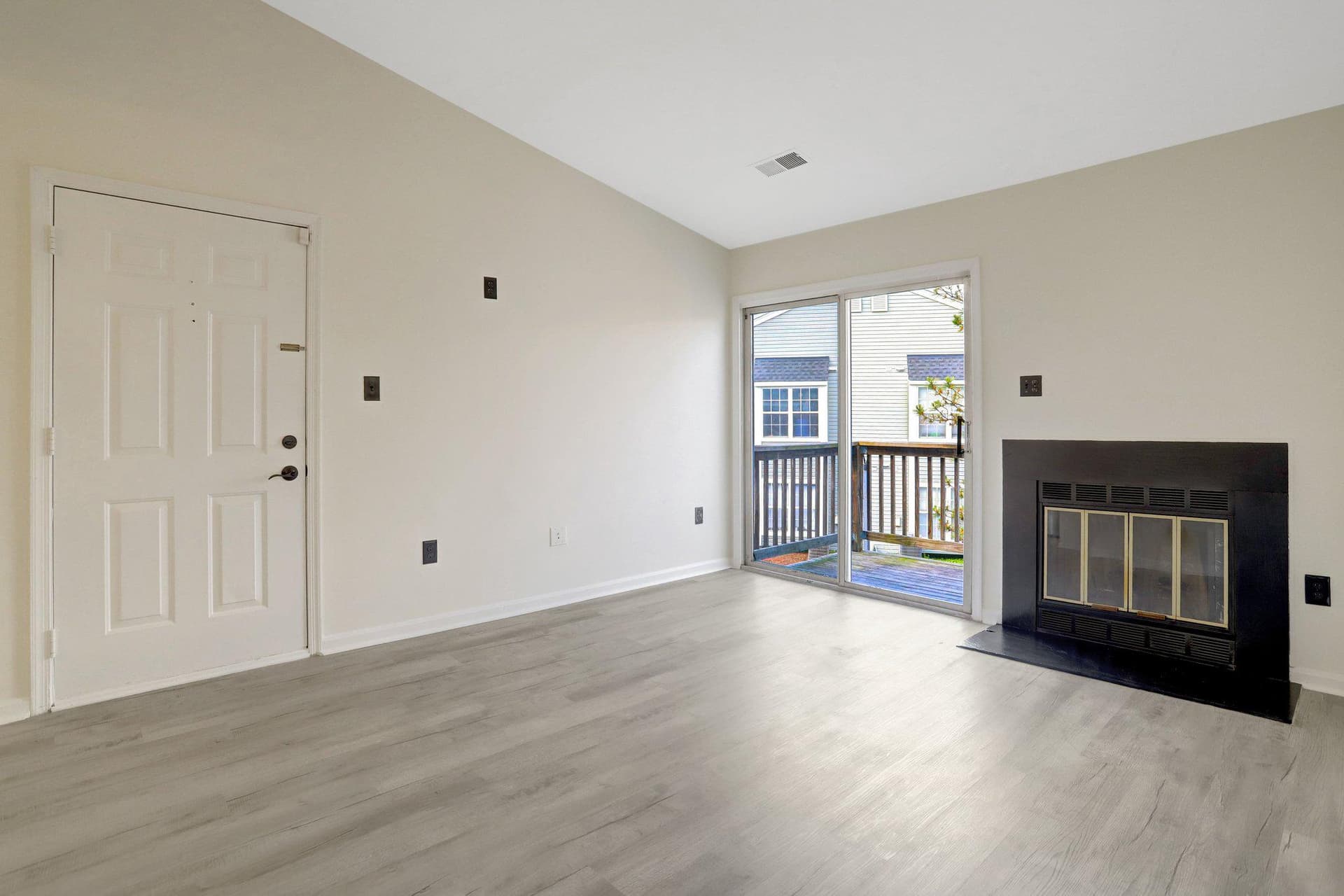 8627 Beekman Pl # 27C photo 2