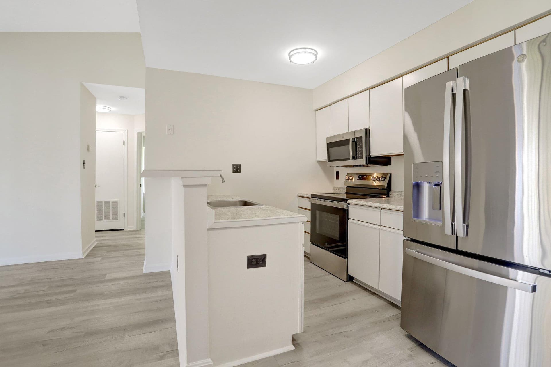 8627 Beekman Pl # 27C photo 6