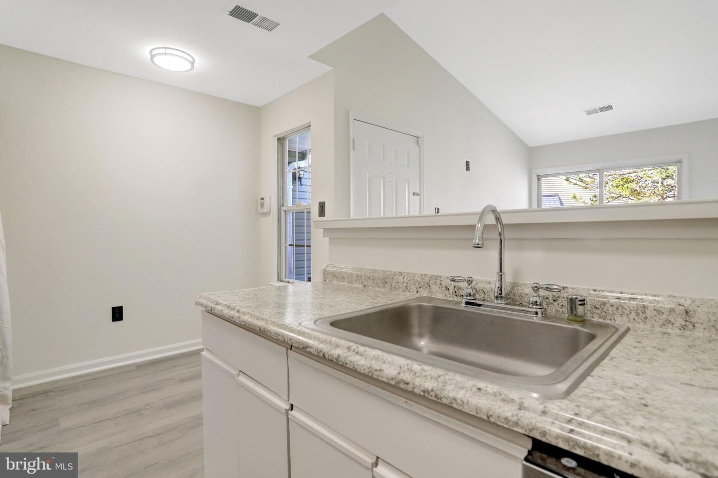 8627 Beekman Pl # 27C photo 7