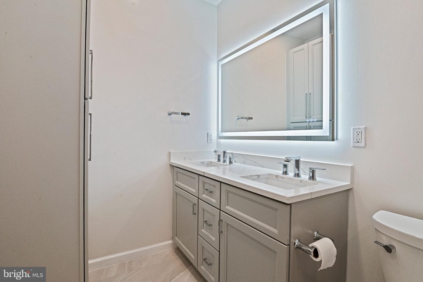 1519 N Point Drive #202 photo 34