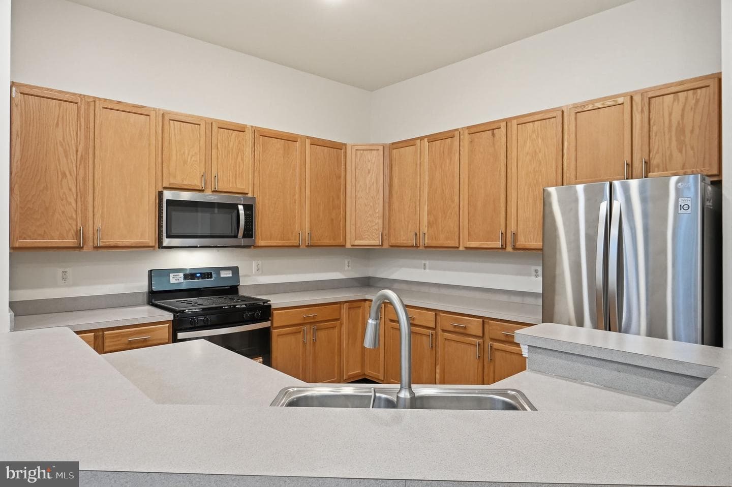 4118 Leclair Court photo 14
