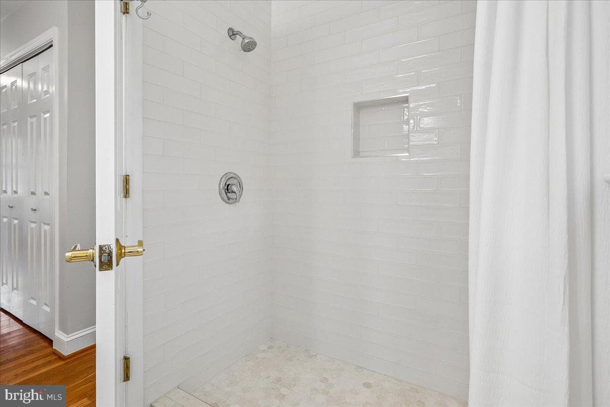 1003 Dewolfe Drive photo 23
