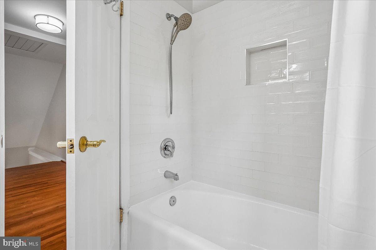 1003 Dewolfe Drive photo 32