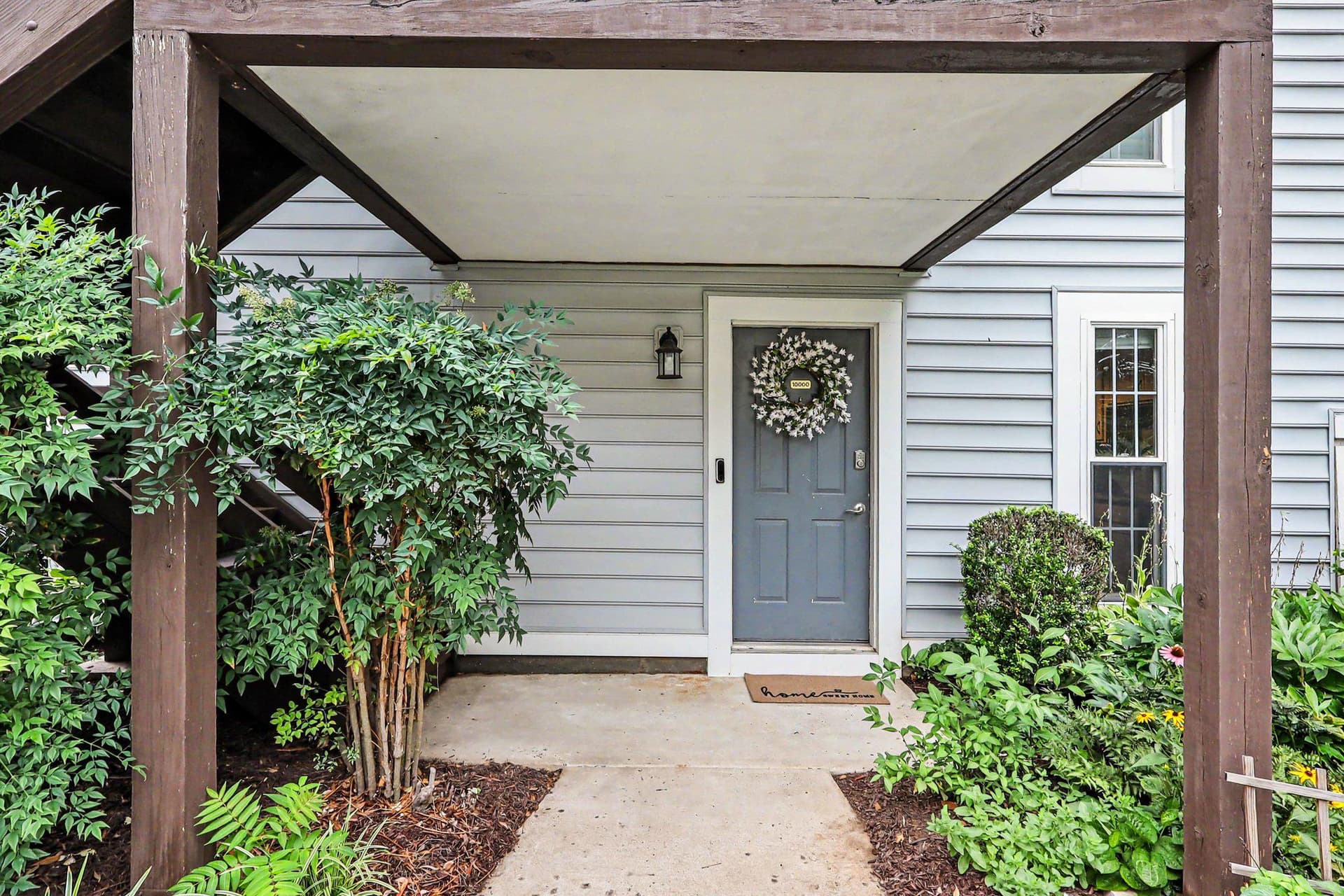 10000 Oakton Terrace Road, Oakton