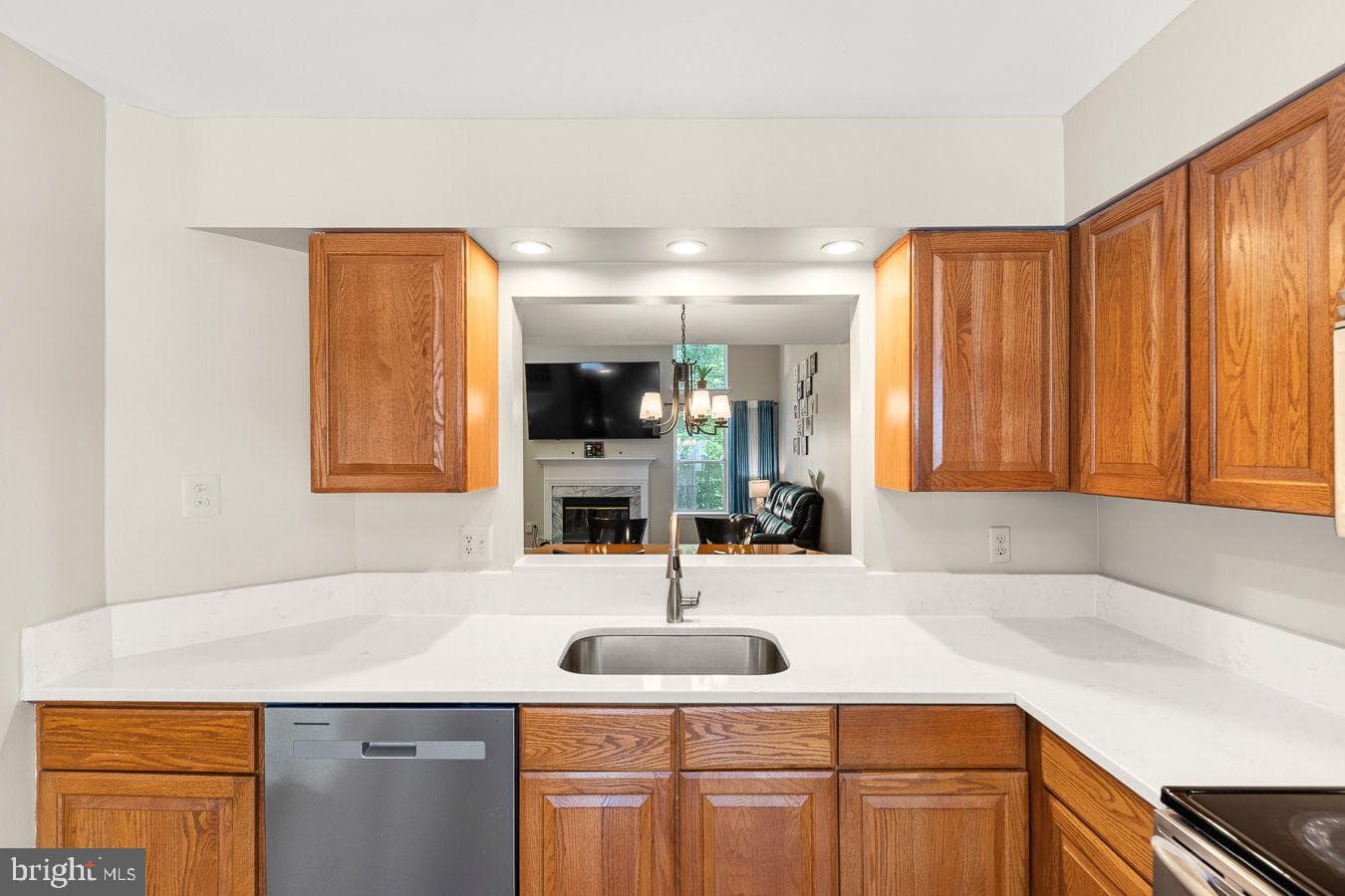 8309 Linden Oaks Court photo 9