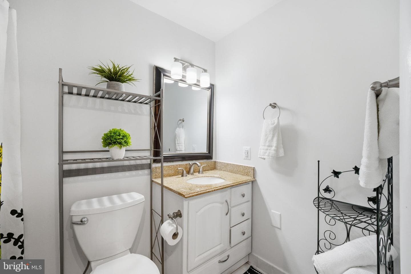 2845 Windsor Drive #303 photo 17