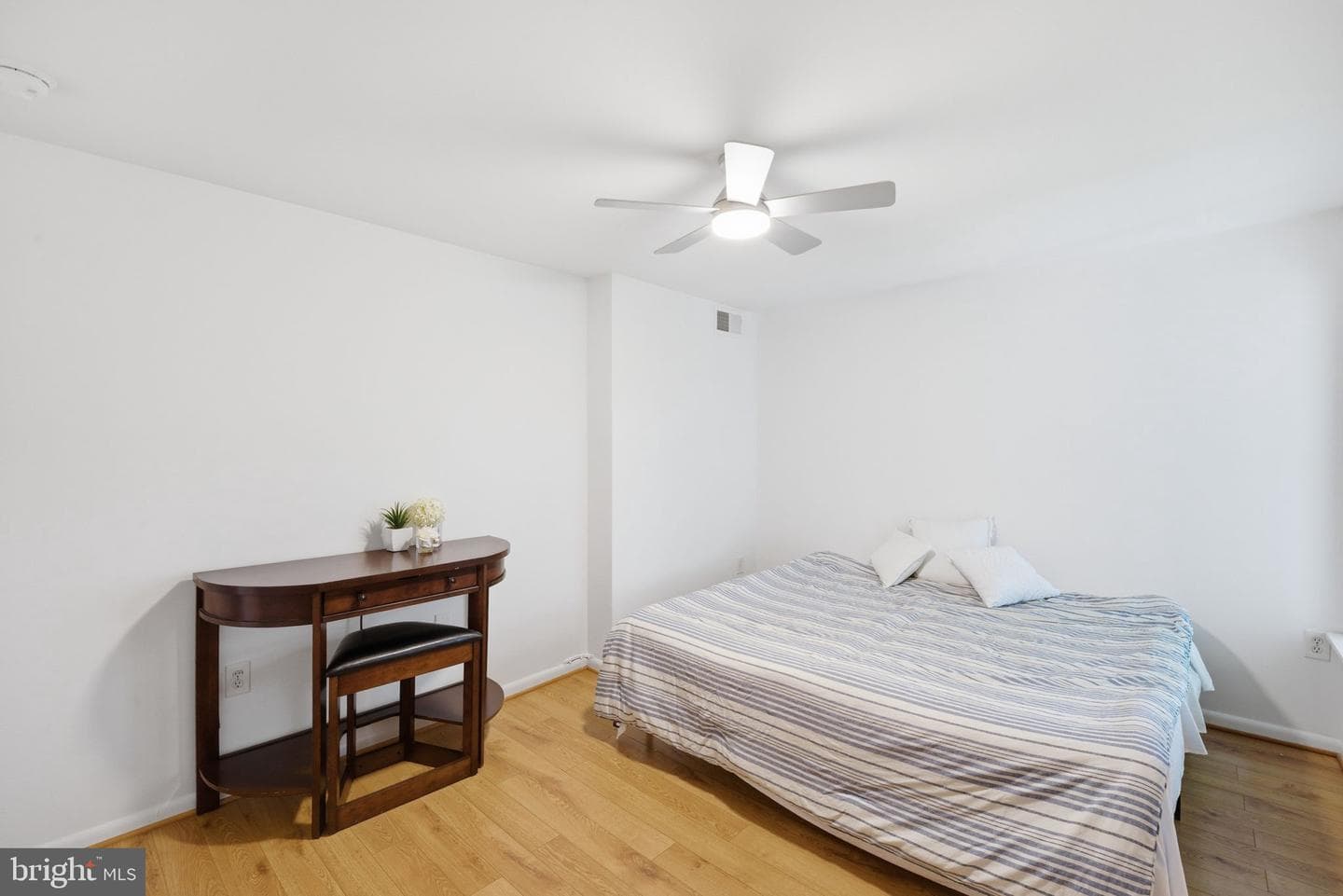2845 Windsor Drive #303 photo 22