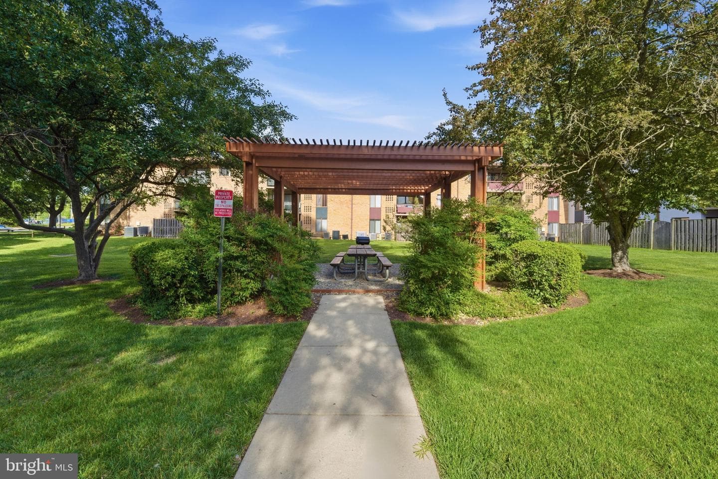 2845 Windsor Drive #303 photo 28