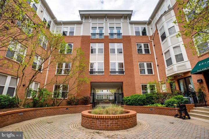2665 Prosperity Avenue #403 photo 12