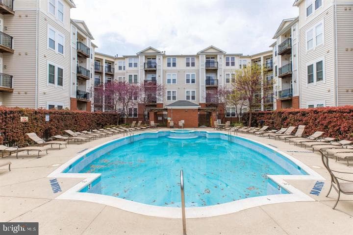 2665 Prosperity Avenue #403 photo 3