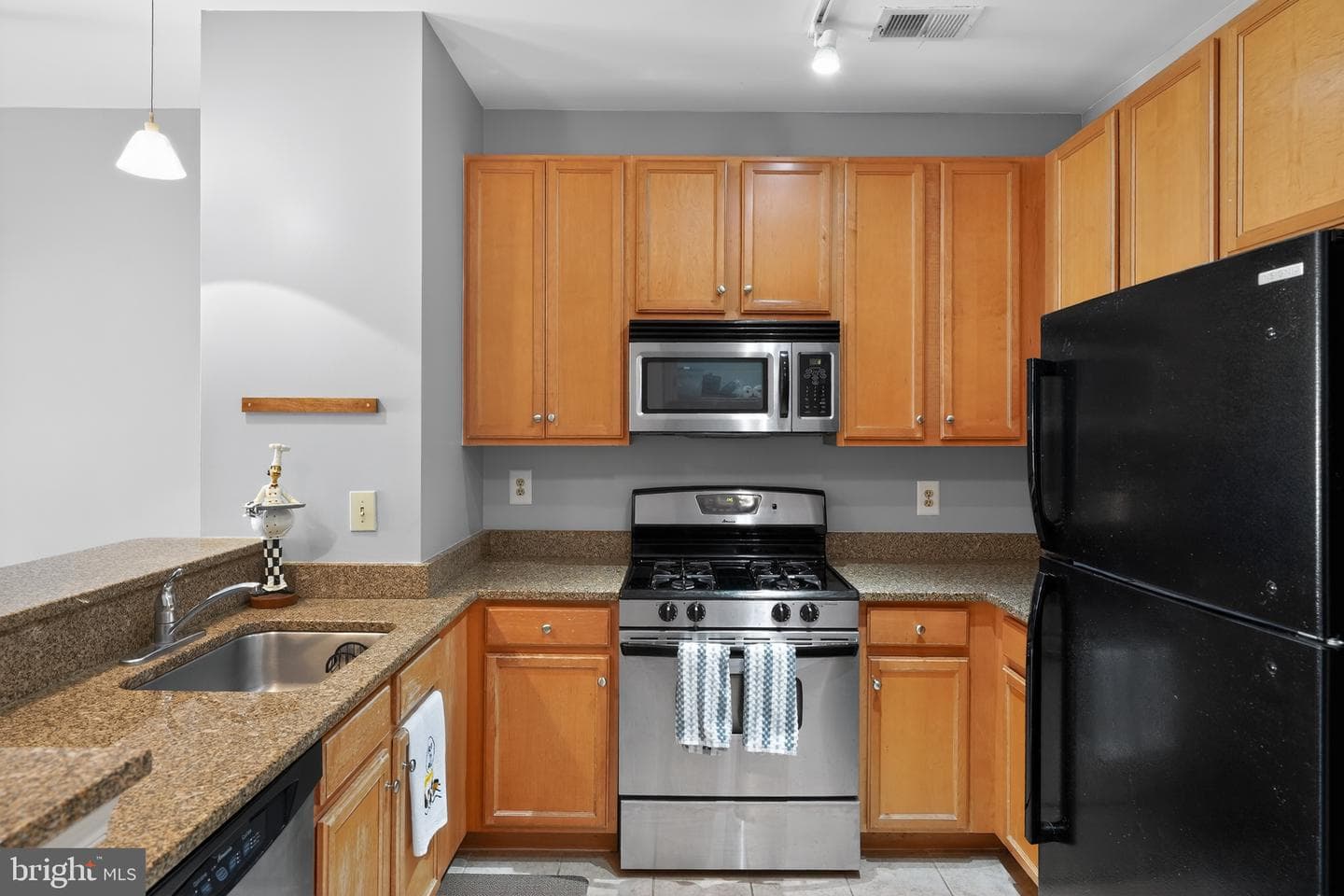 2665 Prosperity Avenue #403 photo 38
