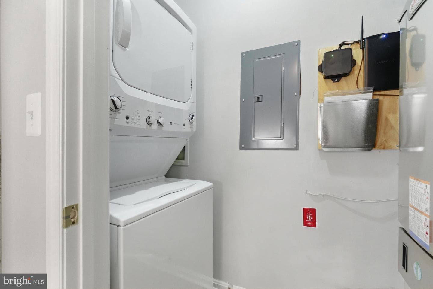 1860 Stratford Park Place #305 photo 25