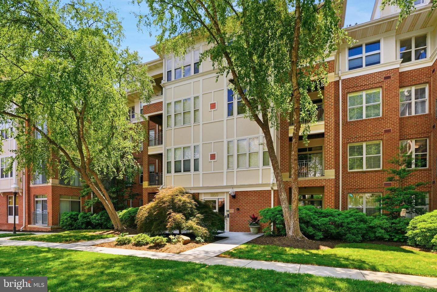 1860 Stratford Park Place #305 photo 30