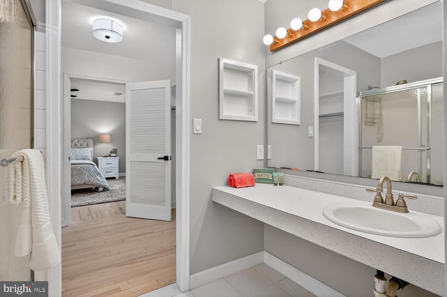 8532 Lakinhurst Lane photo 38