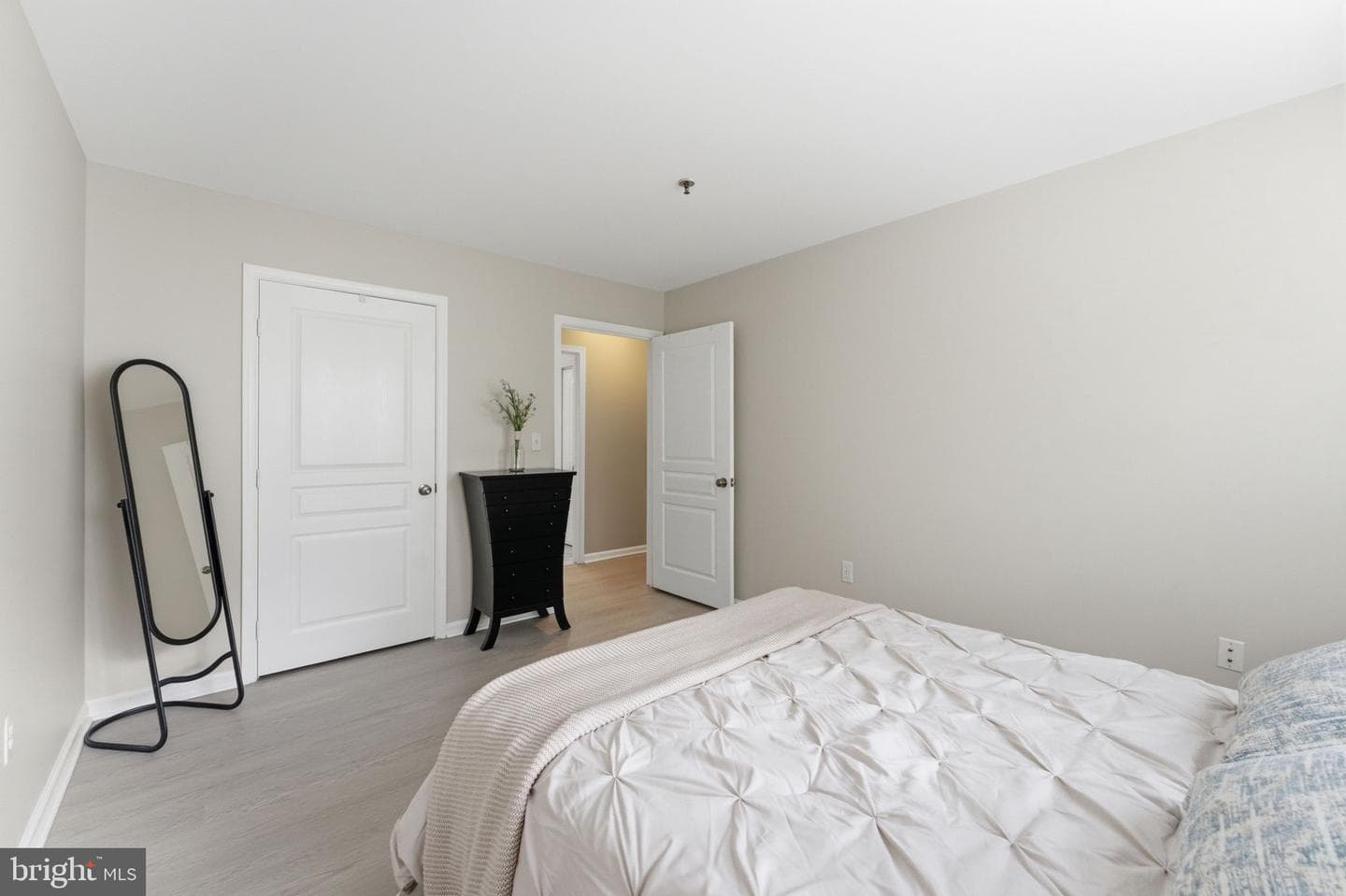 5565 Seminary Road #313 photo 38