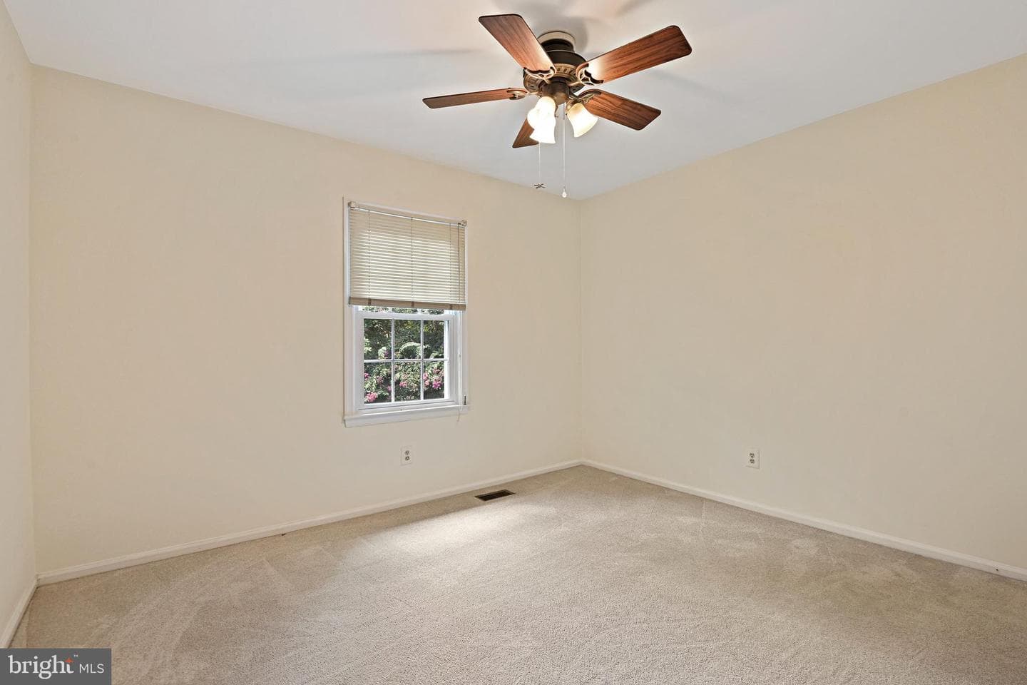 9404 Goldfield Lane photo 27